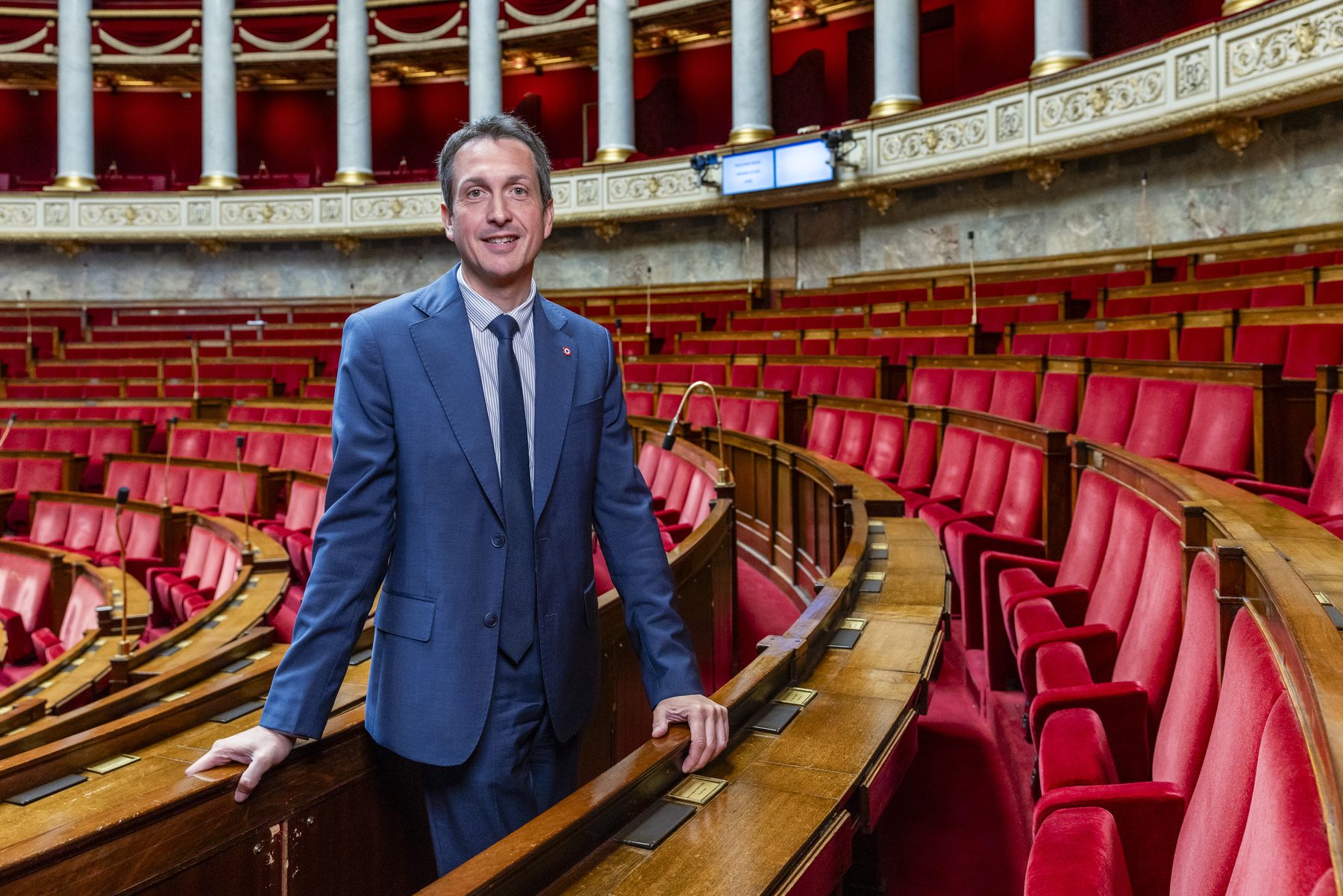 Jérôme END dans l'hémicycle de l'Assemblée nationale